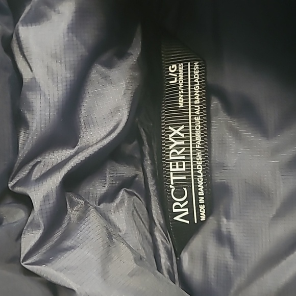 Arc'teryx Thorium Jacket Men's - Black Sapphire, Large - Season 2024 - Picture 5 of 11